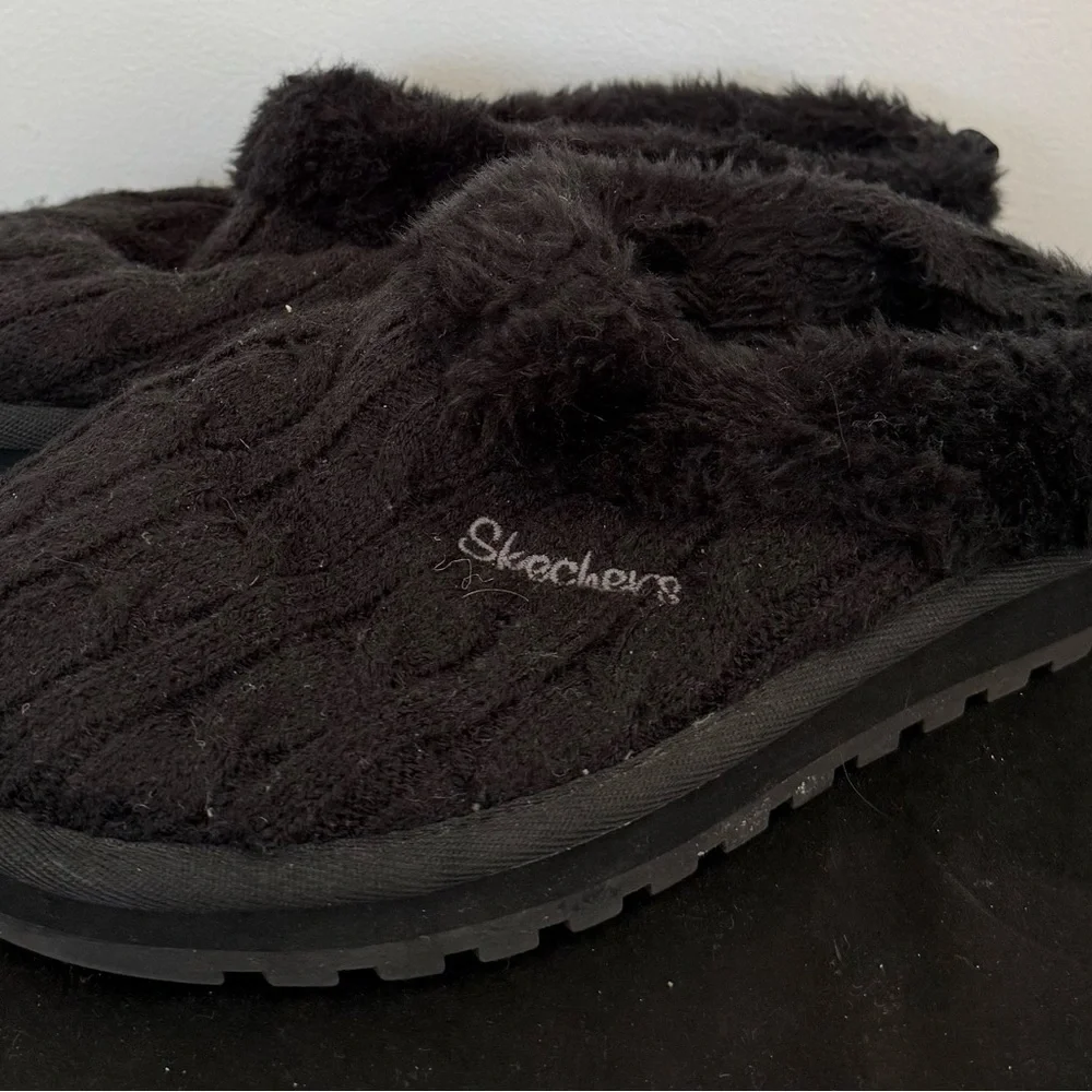 Skechers BOBS | Ice Angel Slippers | Size 6 | Black | Faux Fur | Knit - Picture 1 of 5
